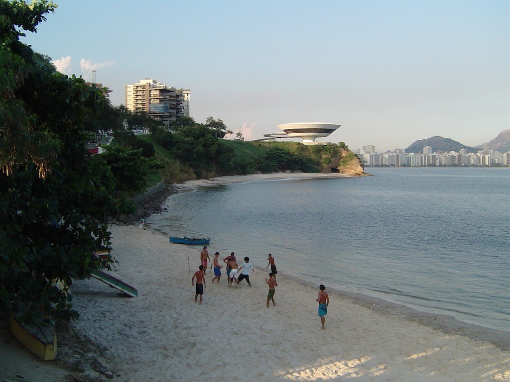 MAC Niteroi R.J. Brazil per www.brazilfilms.com a film production services